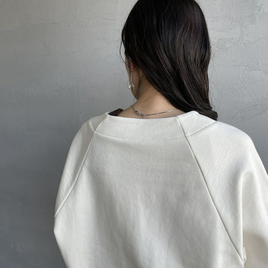 FRED PERRY [フレッドペリー] Vネックジップスルーカーディガン [G1151] 560 ECRU &&モデル身長：160cm 着用サイズ：10&&