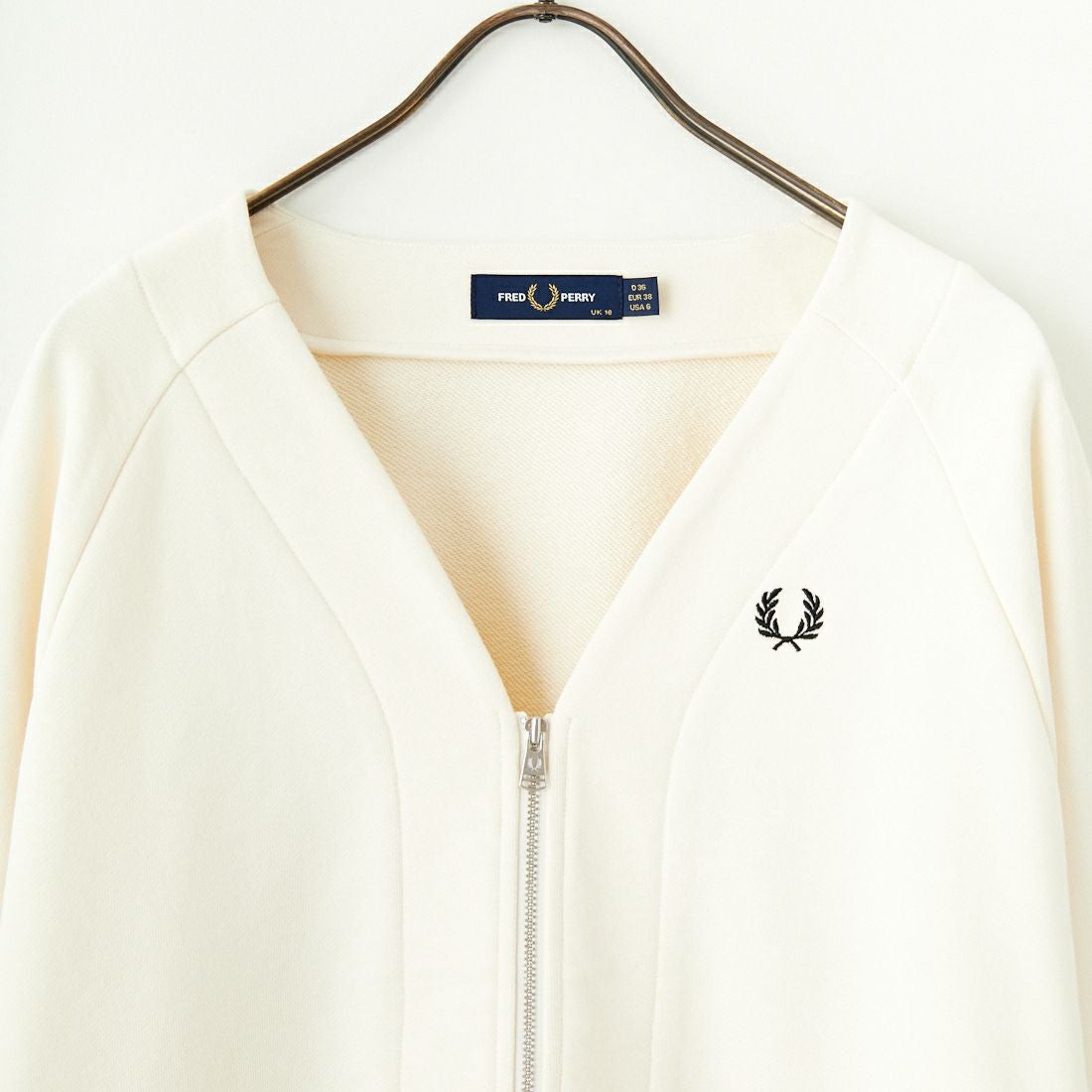 FRED PERRY [フレッドペリー] Vネックジップスルーカーディガン [G1151] 560 ECRU