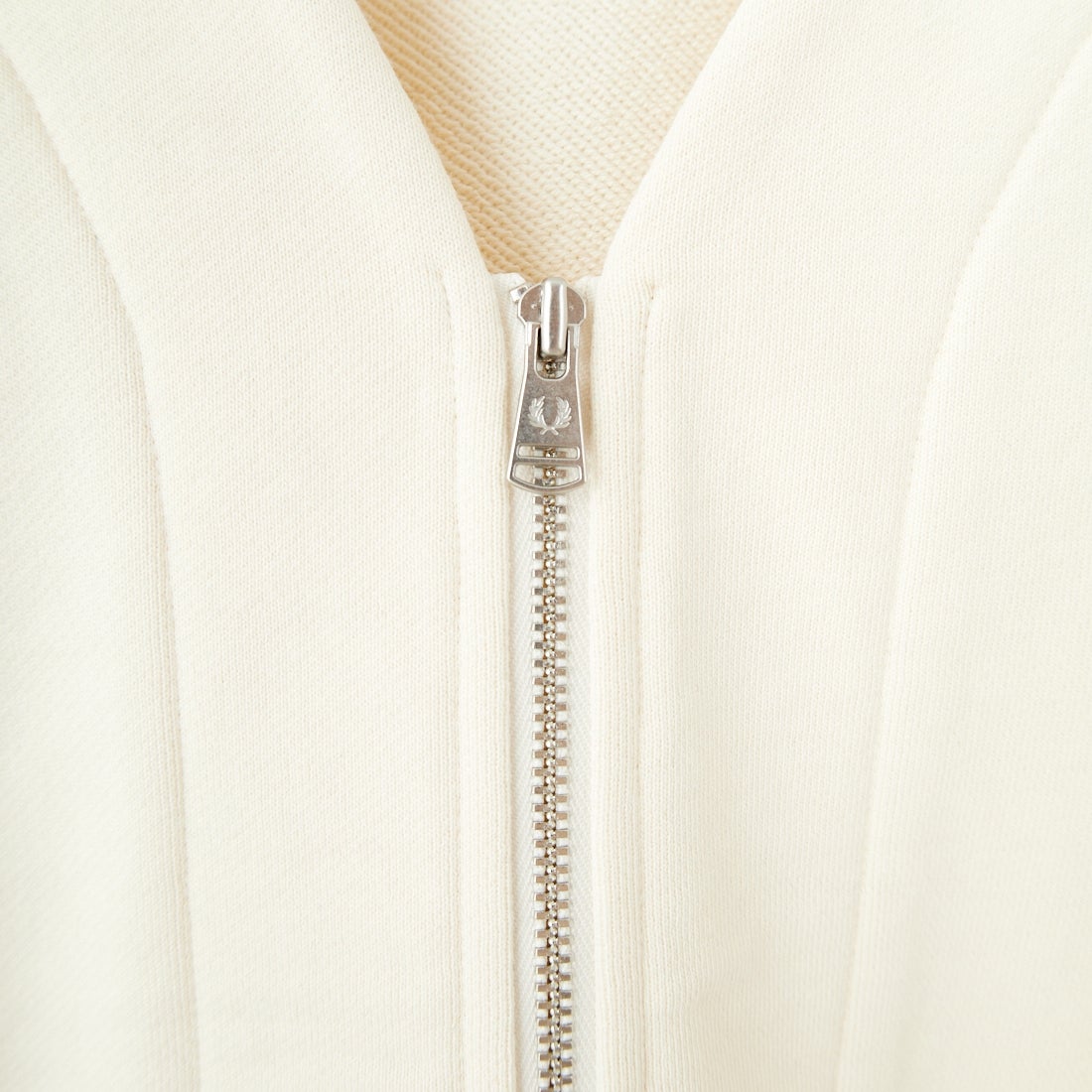 FRED PERRY [フレッドペリー] Vネックジップスルーカーディガン [G1151] 560 ECRU