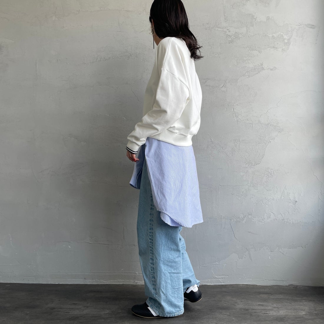 FRED PERRY [フレッドペリー] ツインティップ クロップドスウェット [G1148] 129 SNOW W &&モデル身長：160cm 着用サイズ：10&&