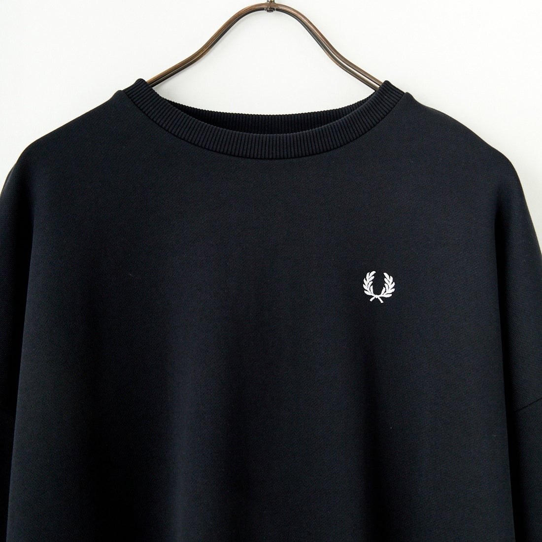 FRED PERRY [フレッドペリー] ツインティップ クロップドスウェット [G1148] 102 BLACK