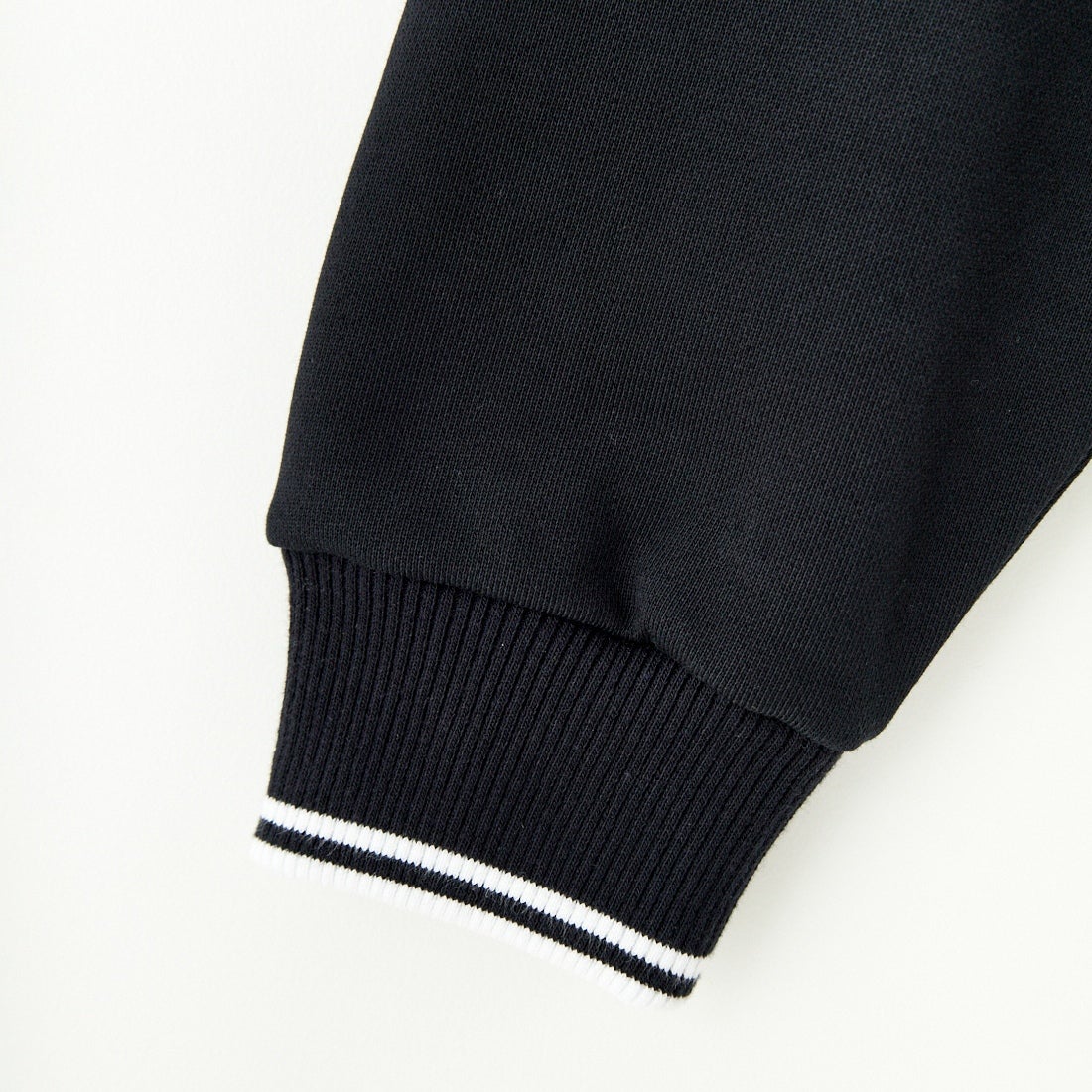 FRED PERRY [フレッドペリー] ツインティップ クロップドスウェット [G1148] 102 BLACK