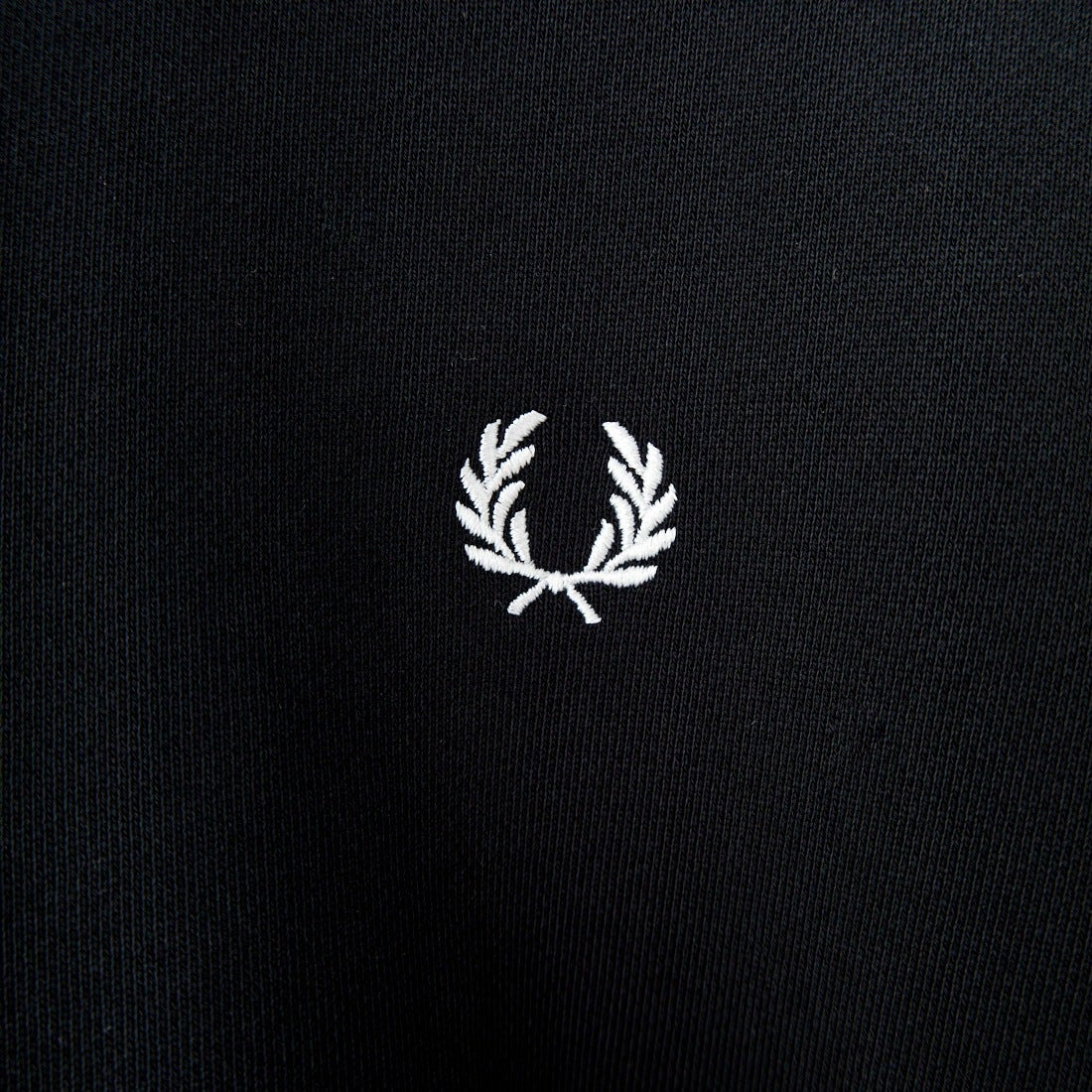 FRED PERRY [フレッドペリー] ツインティップ クロップドスウェット [G1148] 102 BLACK