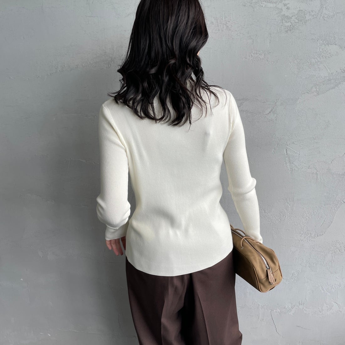 FRED PERRY [フレッドペリー] 別注 ワンポイントロゴ刺繍 リブニットポロシャツ [FPW-25A-009JF] ECRU/OXBLO &&モデル身長：160cm 着用サイズ：8&&