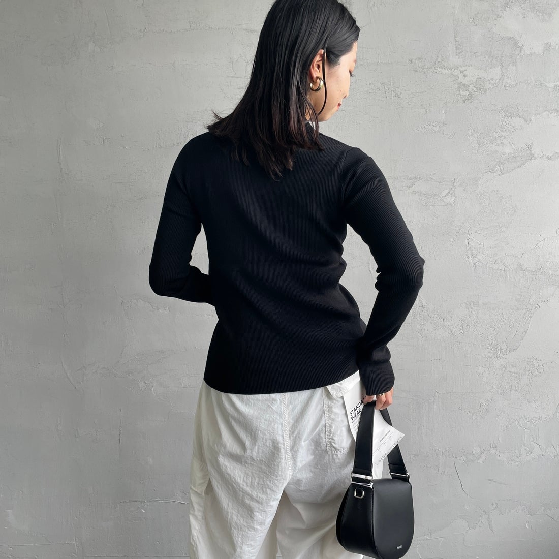 FRED PERRY [フレッドペリー] 別注 ワンポイントロゴ刺繍 リブニットポロシャツ [FPW-25A-009JF] BLK/SHADED &&モデル身長：163cm 着用サイズ：10&&