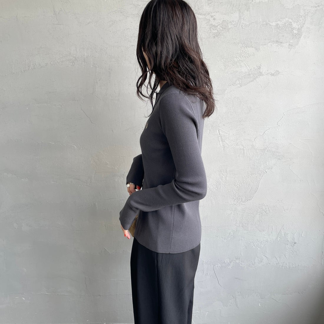 FRED PERRY [フレッドペリー] 別注 ワンポイントロゴ刺繍 リブニットポロシャツ [FPW-25A-009JF] ANCHOR/WAR &&モデル身長：160cm 着用サイズ：10&&