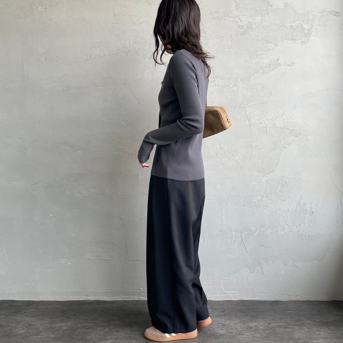 FRED PERRY [フレッドペリー] 別注 ワンポイントロゴ刺繍 リブニット