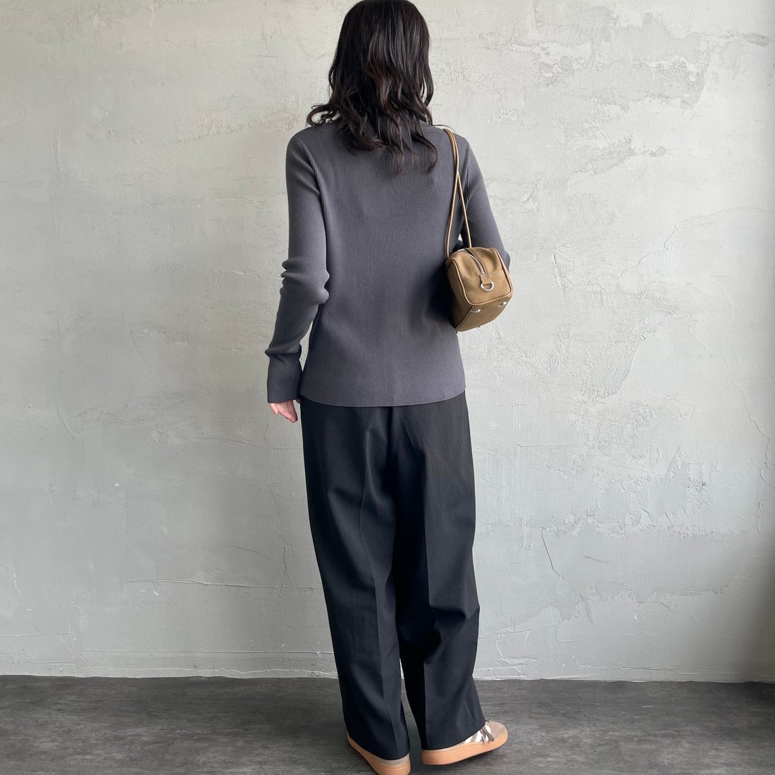 FRED PERRY [フレッドペリー] 別注 ワンポイントロゴ刺繍 リブニットポロシャツ [FPW-25A-009JF] ANCHOR/WAR &&モデル身長：160cm 着用サイズ：10&&