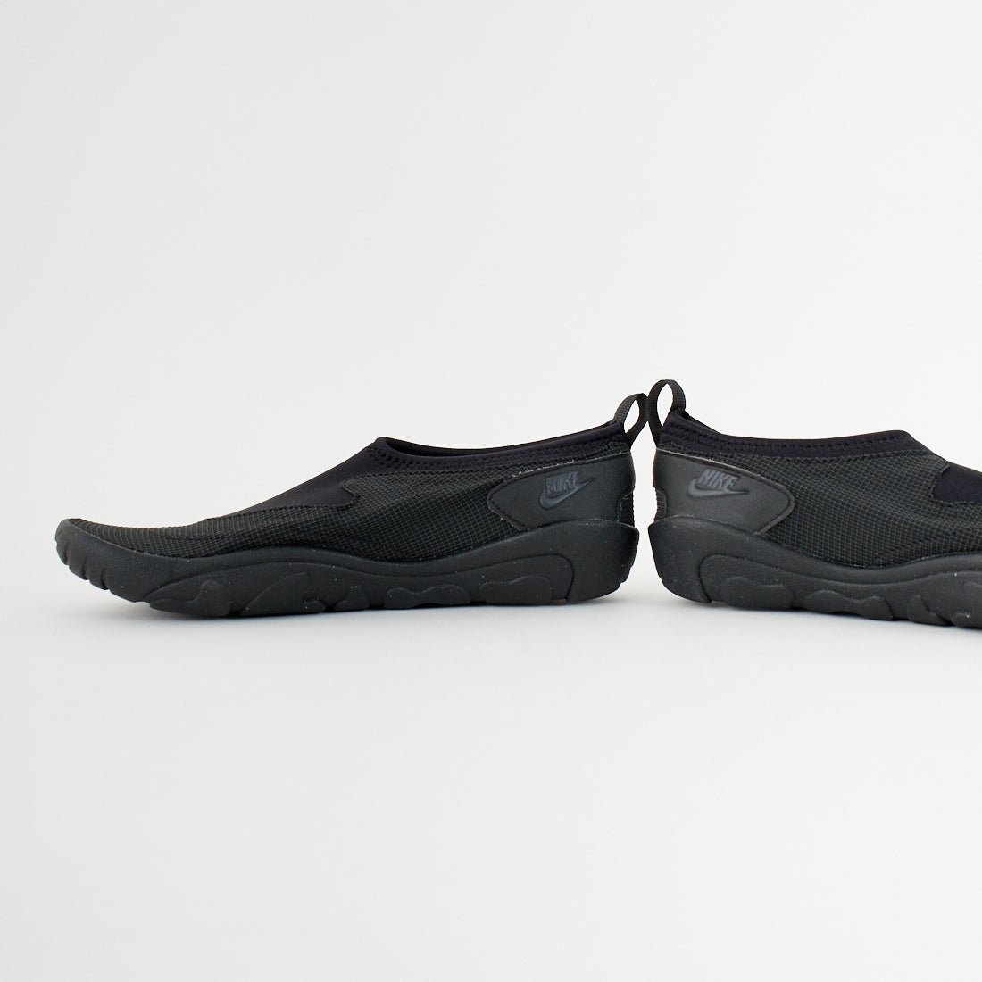 NIKE [ナイキ] アクア ターフ [FZ5627] 001 ﾌﾞﾗｯｸ