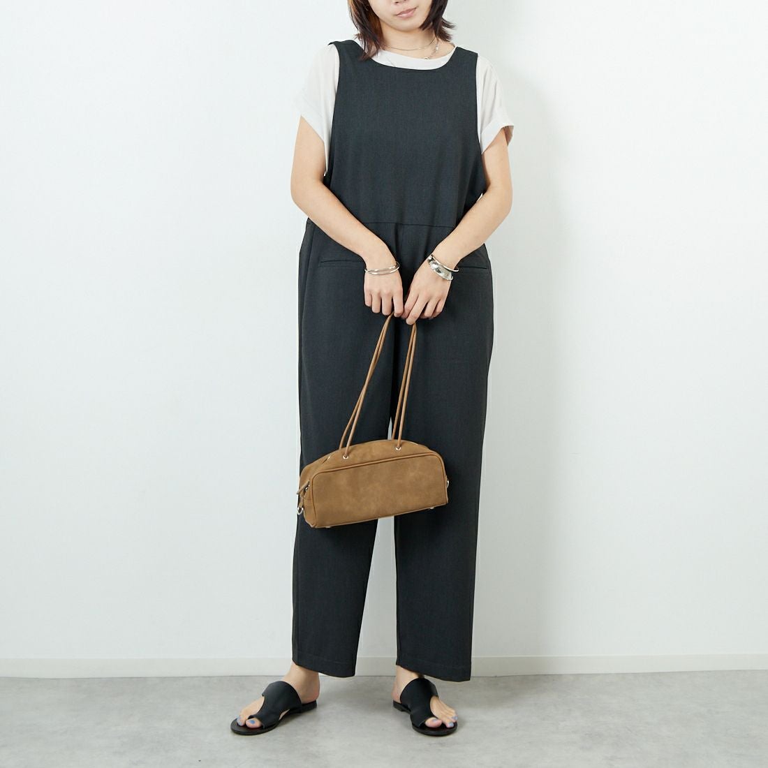 Commencement [コメンスメント] 2WAYサロペット [C-305] CHARCOAL &&モデル身長：167cm 着用サイズ：F&&