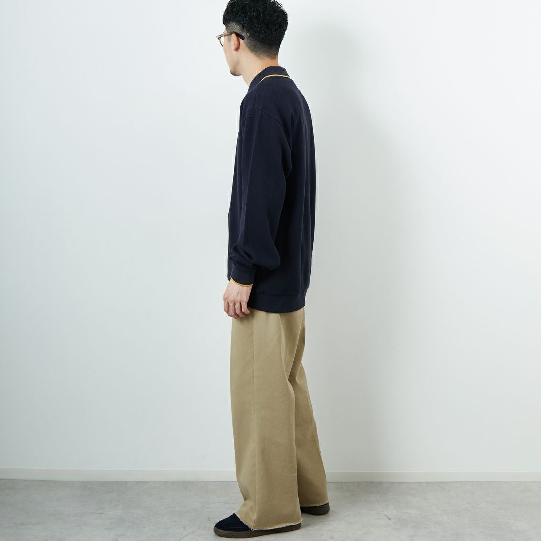 FRED PERRY [フレッドペリー] 別注 ワンポイントロゴ刺繍 ロングスリーブポロシャツ [FPM-25A-027JF] NVY/HONEYC &&モデル身長：168cm 着用サイズ：L&&