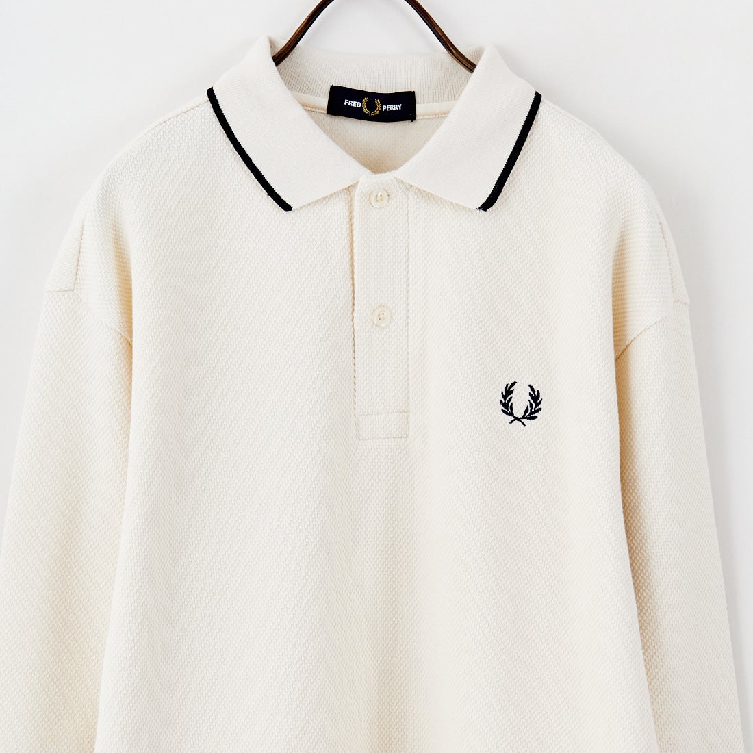 FRED PERRY [フレッドペリー] 別注 ワンポイントロゴ刺繍 ロングスリーブポロシャツ [FPM-25A-027JF] ECRU/NAVY