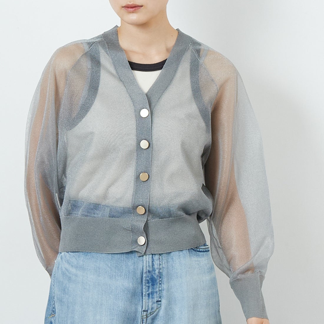 Jeans Factory Clothes [ジーンズファクトリークローズ] ラメシアーVネックカーディガン [11255816] ﾐﾃﾞｨｱﾑｸﾞﾚｰ &&モデル身長：160cm 着用サイズ：F&&