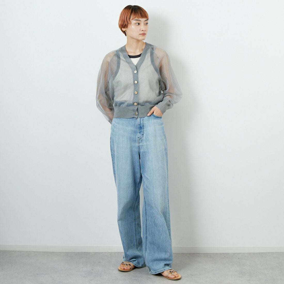 Jeans Factory Clothes [ジーンズファクトリークローズ] ラメシアーVネックカーディガン [11255816] ﾐﾃﾞｨｱﾑｸﾞﾚｰ &&モデル身長：160cm 着用サイズ：F&&