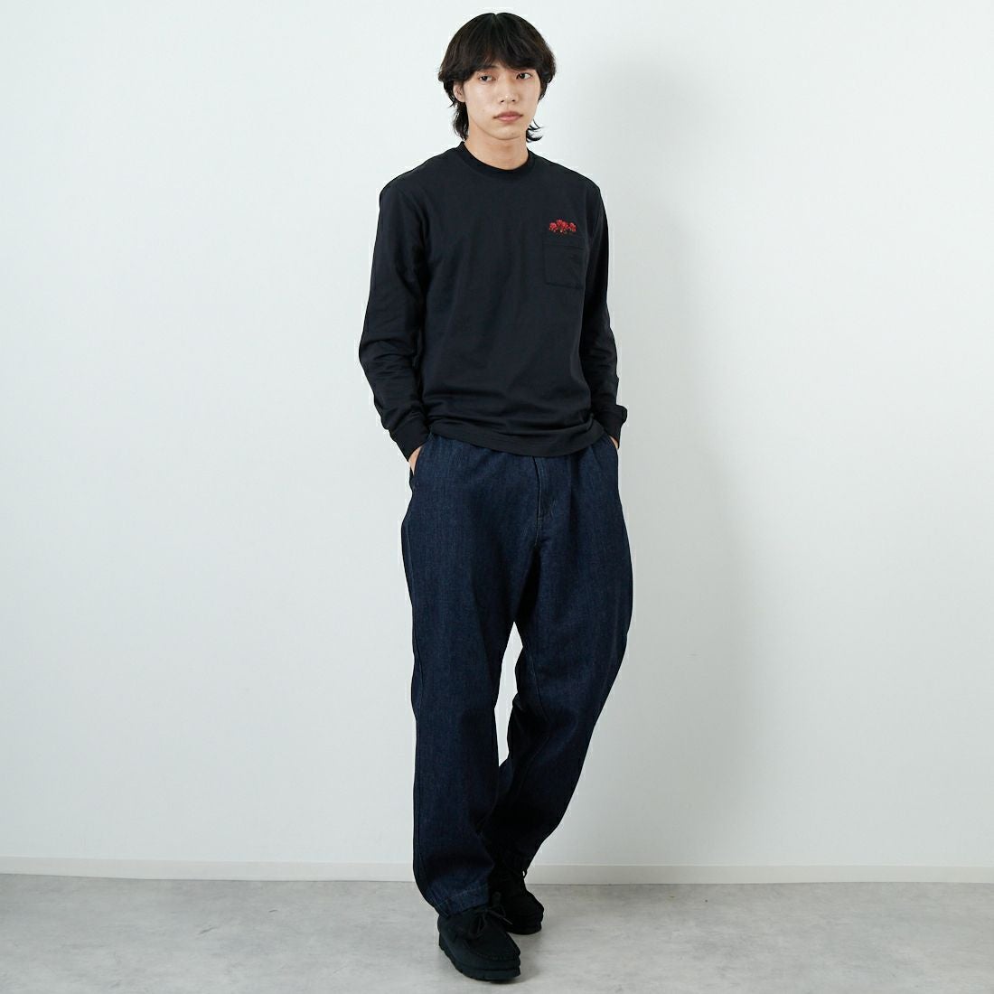 THE NORTH FACE [ザ ノースフェイス] ロングスリーブ フラッシュドライフラワーロゴTシャツ [NT82535] K &&モデル身長：179cm 着用サイズ：34&&