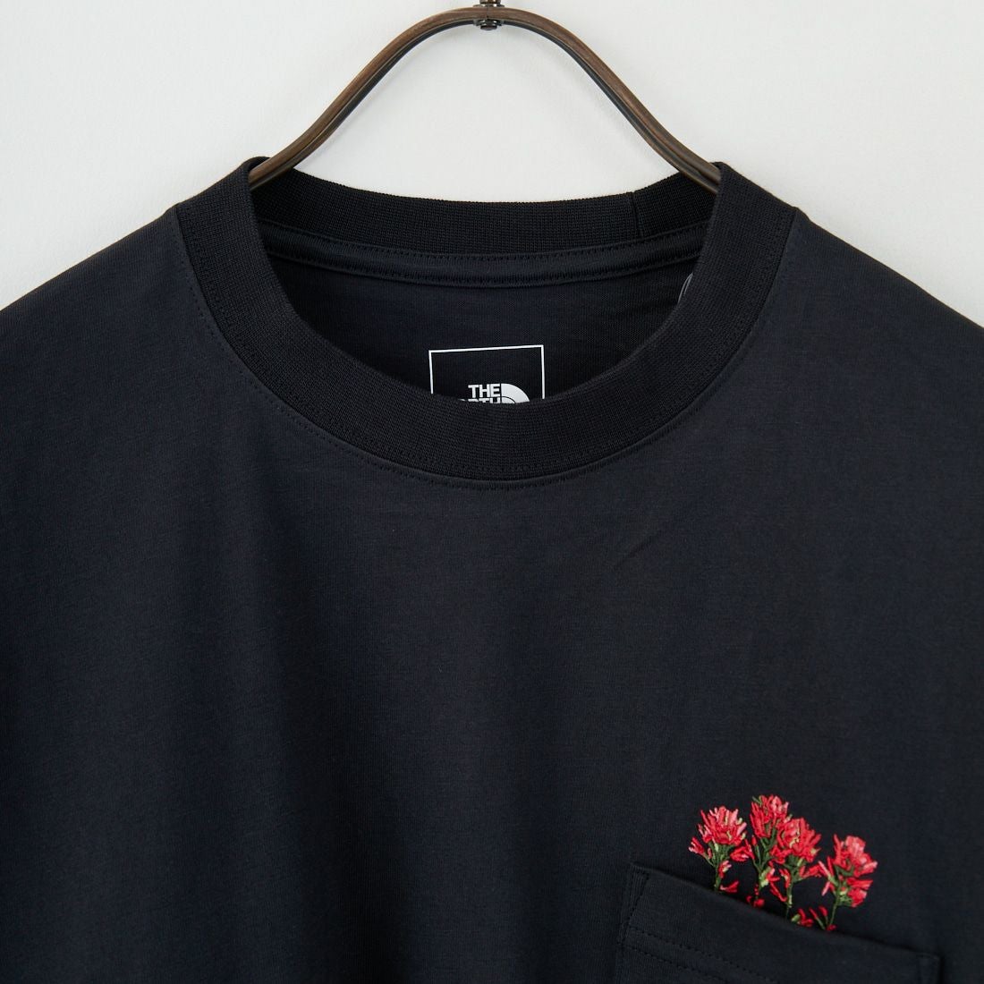 THE NORTH FACE [ザ ノースフェイス] ロングスリーブ フラッシュドライフラワーロゴTシャツ [NT82535] K