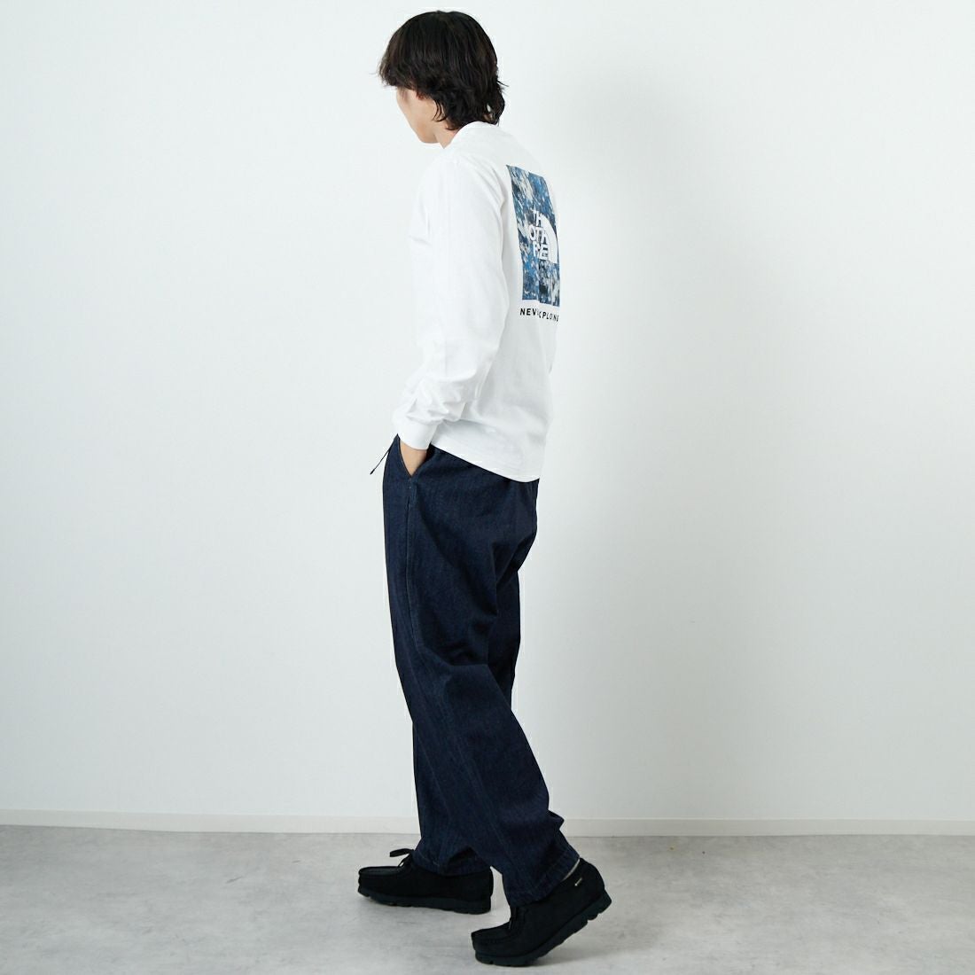 THE NORTH FACE [ザ ノースフェイス] ロングスリーブ スクエアデジタルグラフィックTシャツ [NT82545] W &&モデル身長：179cm 着用サイズ：M&&