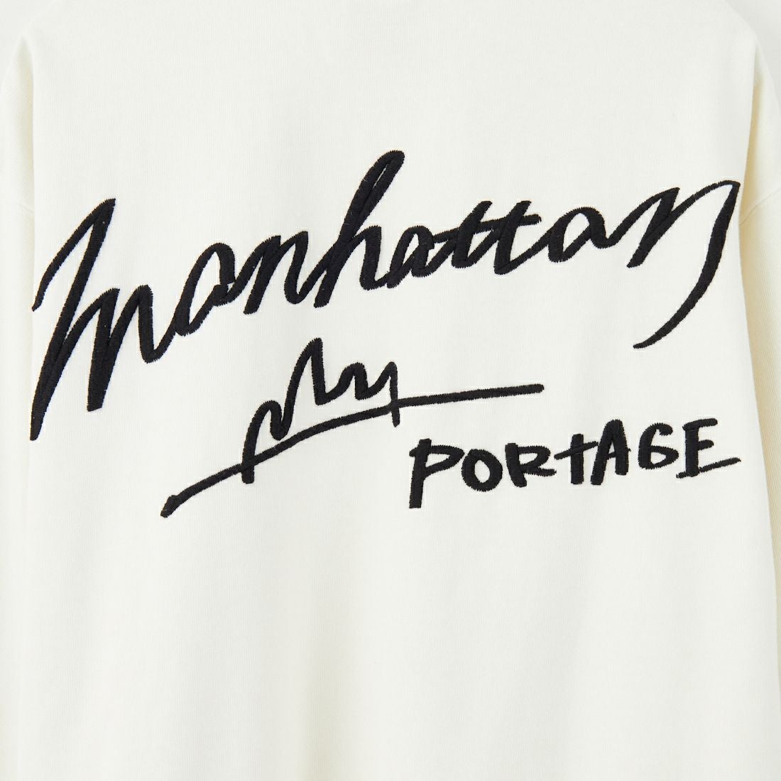 MANHATTAN PORTAGE [マンハッタンポーテージ] 別注 手書き風バックプリント ロングスリーブTシャツ [25FWMP-IN76-JF] IVORY