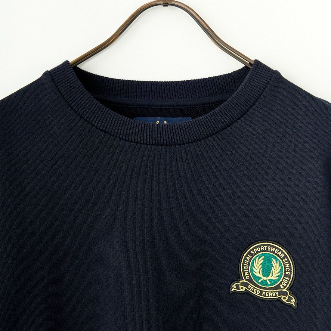 FRED PERRY [フレッドペリー] テニスバッジ クルーネックスウェット
