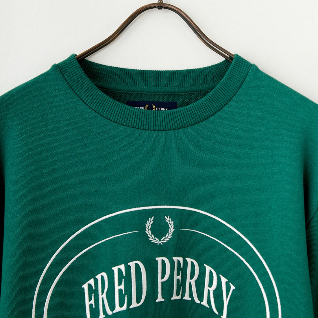 FRED PERRY [フレッドペリー] Chosen by Champions クルーネックスウェット [M1605] Z18 SPORT