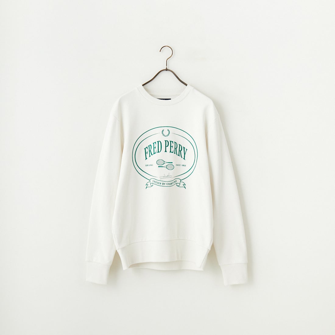 FRED PERRY [フレッドペリー] Chosen by Champions クルーネックスウェット [M1605] 129 SNOW W