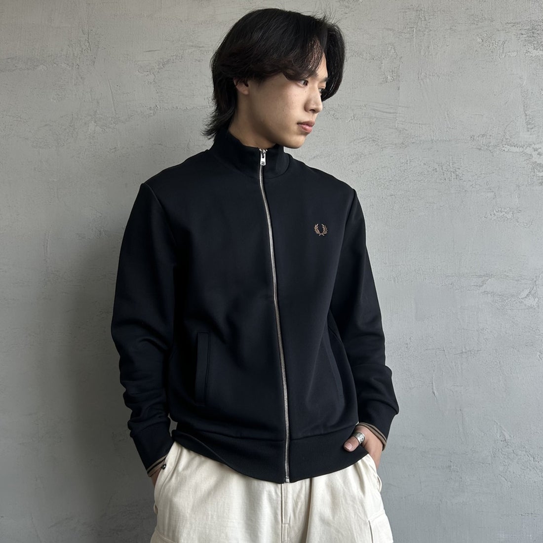 FRED PERRY [フレッドペリー] ジップスルースウェット [J1327
