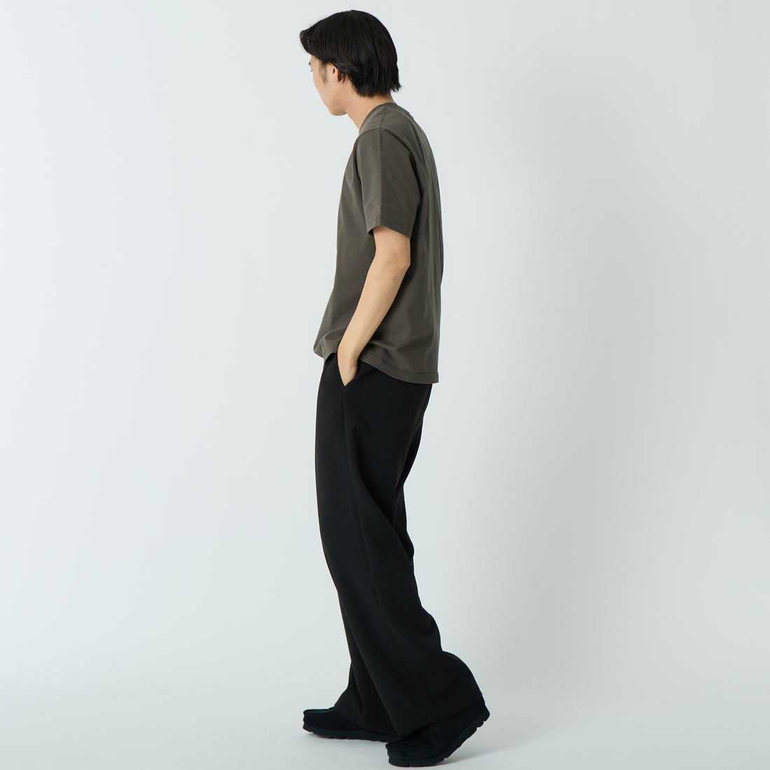 MAISON KITSUNE [メゾン キツネ] ハンドライティング コンフォートTシャツ [MM00126KJ7025] 0453 BELUG &&モデル身長：179cm 着用サイズ：M&&