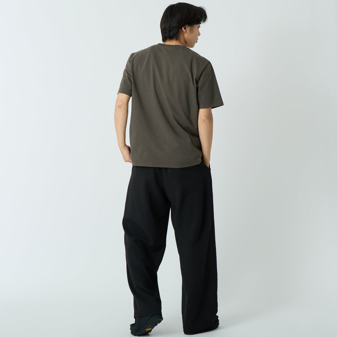 MAISON KITSUNE [メゾン キツネ] ハンドライティング コンフォートTシャツ [MM00126KJ7025] 0453 BELUG &&モデル身長：179cm 着用サイズ：M&&