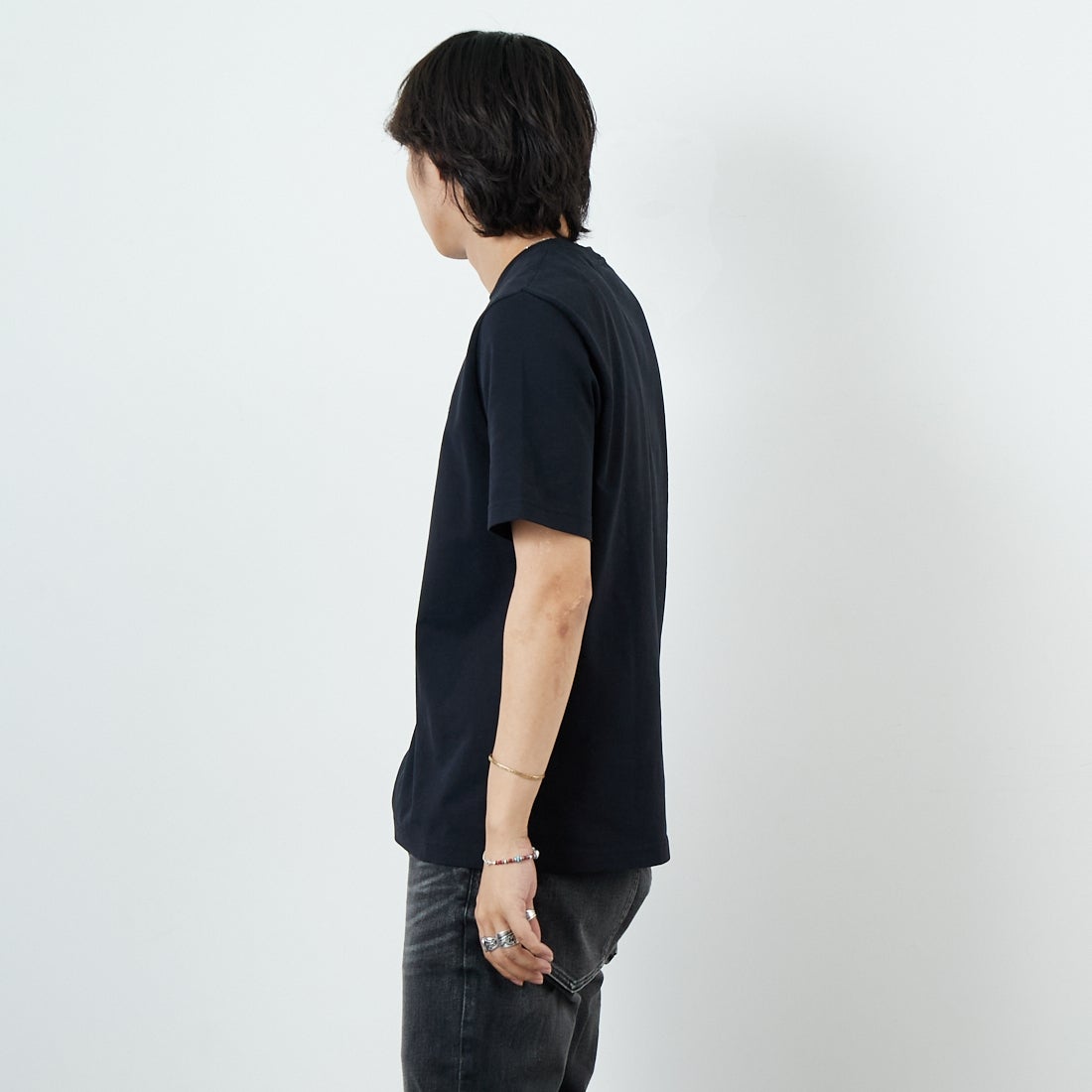 MAISON KITSUNE [メゾン キツネ] ハンドライティング コンフォートTシャツ [MM00126KJ7025]O197 BK/WH &&モデル身長：179cm 着用サイズ：S&&