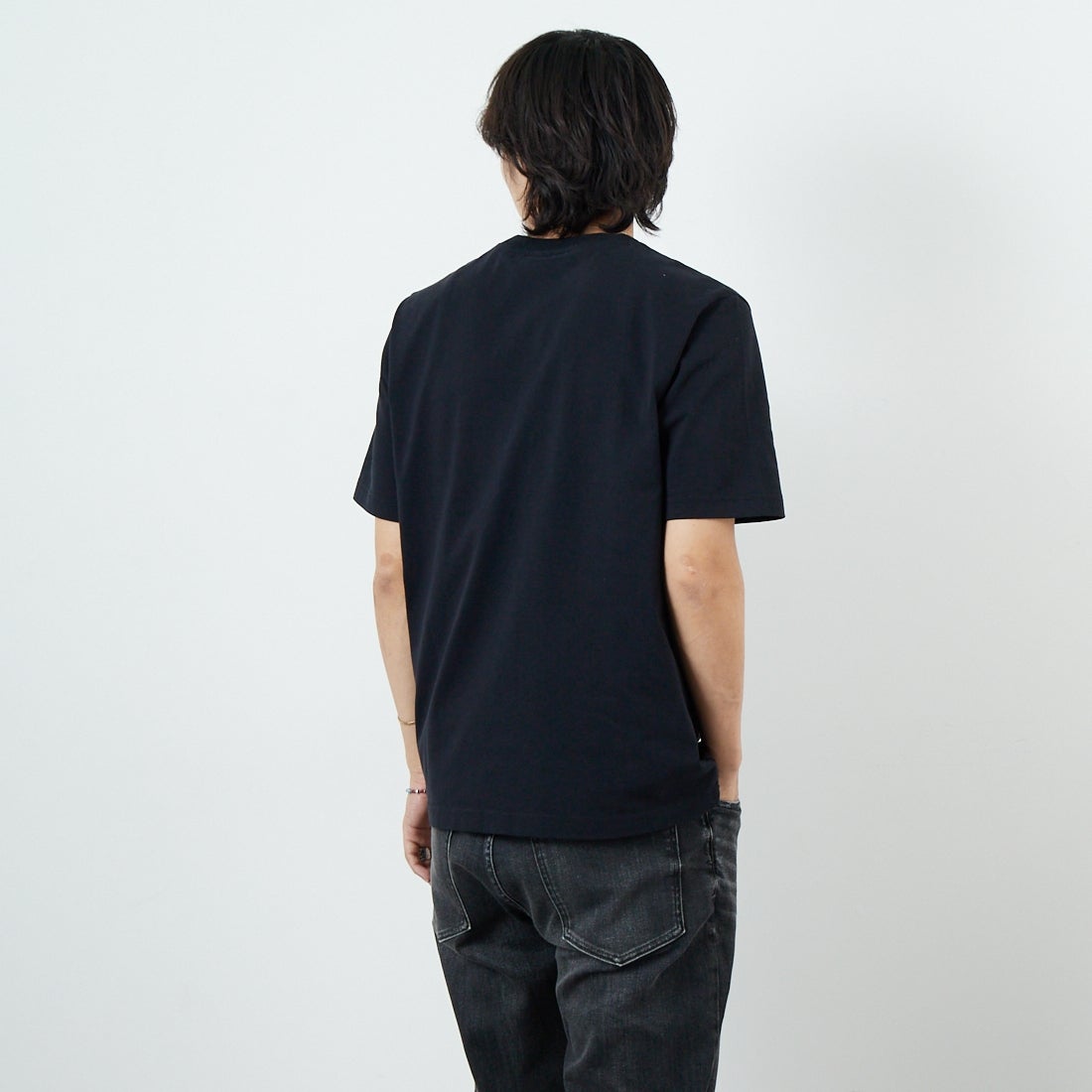 MAISON KITSUNE [メゾン キツネ] ハンドライティング コンフォートTシャツ [MM00126KJ7025]O197 BK/WH &&モデル身長：179cm 着用サイズ：S&&