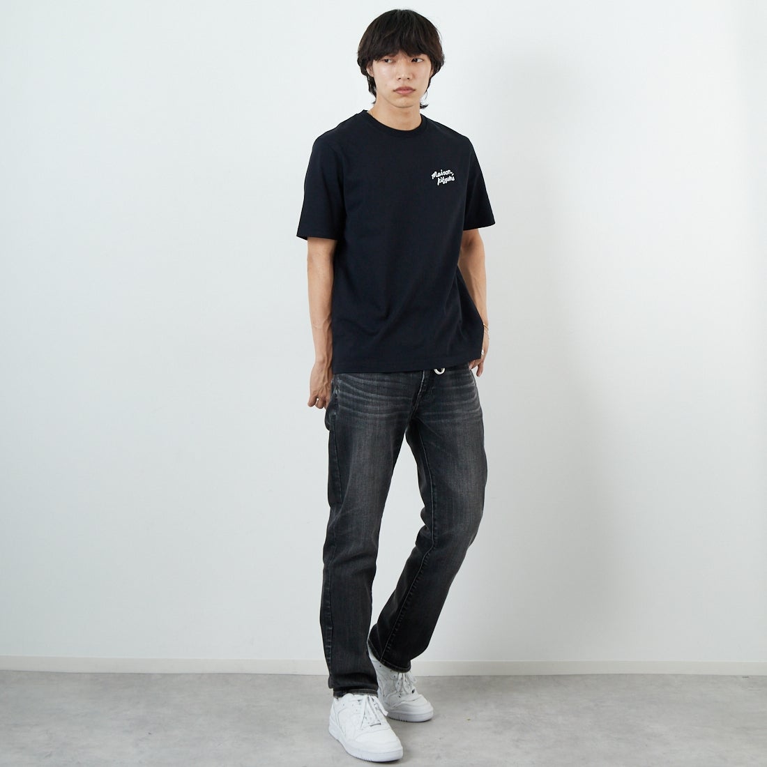 MAISON KITSUNE [メゾン キツネ] ハンドライティング コンフォートTシャツ [MM00126KJ7025]O197 BK/WH &&モデル身長：179cm 着用サイズ：S&&