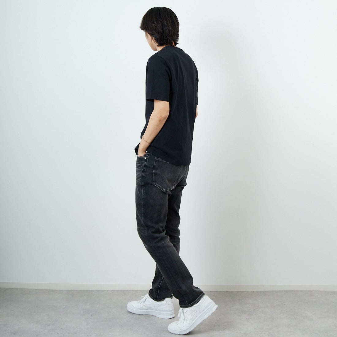 MAISON KITSUNE [メゾン キツネ] ハンドライティング コンフォートTシャツ [MM00126KJ7025]O197 BK/WH &&モデル身長：179cm 着用サイズ：S&&