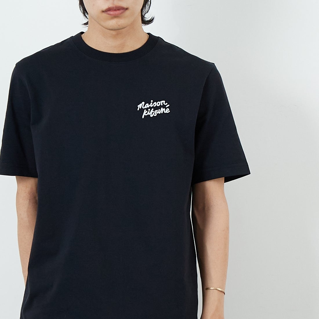 MAISON KITSUNE [メゾン キツネ] ハンドライティング コンフォートTシャツ [MM00126KJ7025]O197 BK/WH &&モデル身長：179cm 着用サイズ：S&&