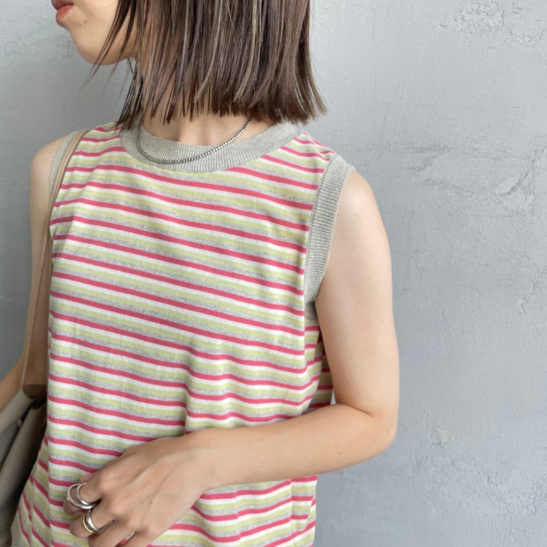 MEYAME [メヤメ] ボーダーコットンニットノースリーブトップス [MEY-2131] GREY &&モデル身長：158cm 着用サイズ：F&&