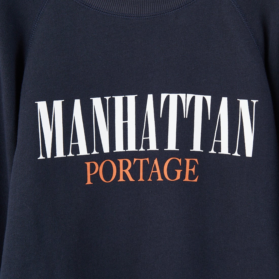 MANHATTAN PORTAGE [マンハッタンポーテージ] 別注 ロゴプリント カットオフスウェット [25FWMP-INL016-JF] NAVY