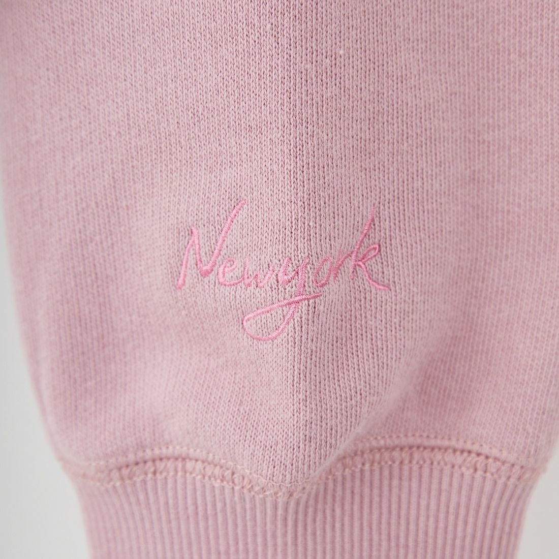 MANHATTAN PORTAGE [マンハッタンポーテージ] 別注 ロゴプリント カットオフスウェット [25FWMP-INL016-JF] PINK