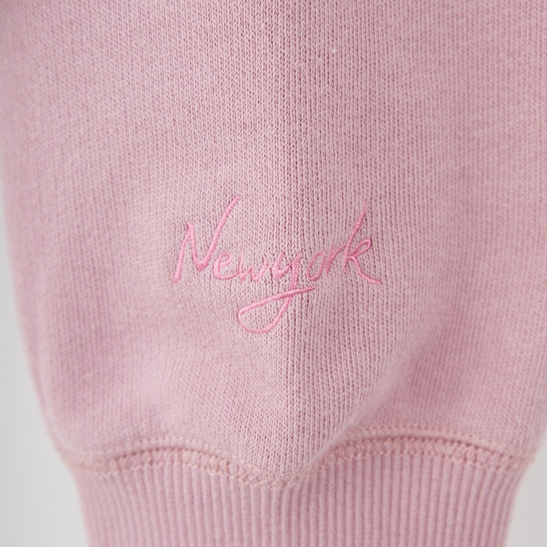 MANHATTAN PORTAGE [マンハッタンポーテージ] 別注 ロゴプリント カットオフスウェット [25FWMP-INL016-JF] PINK