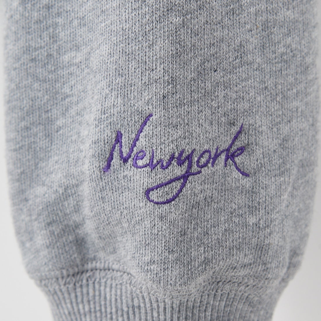 MANHATTAN PORTAGE [マンハッタンポーテージ] 別注 ロゴプリント カットオフスウェット [25FWMP-INL016-JF] H.GRAY