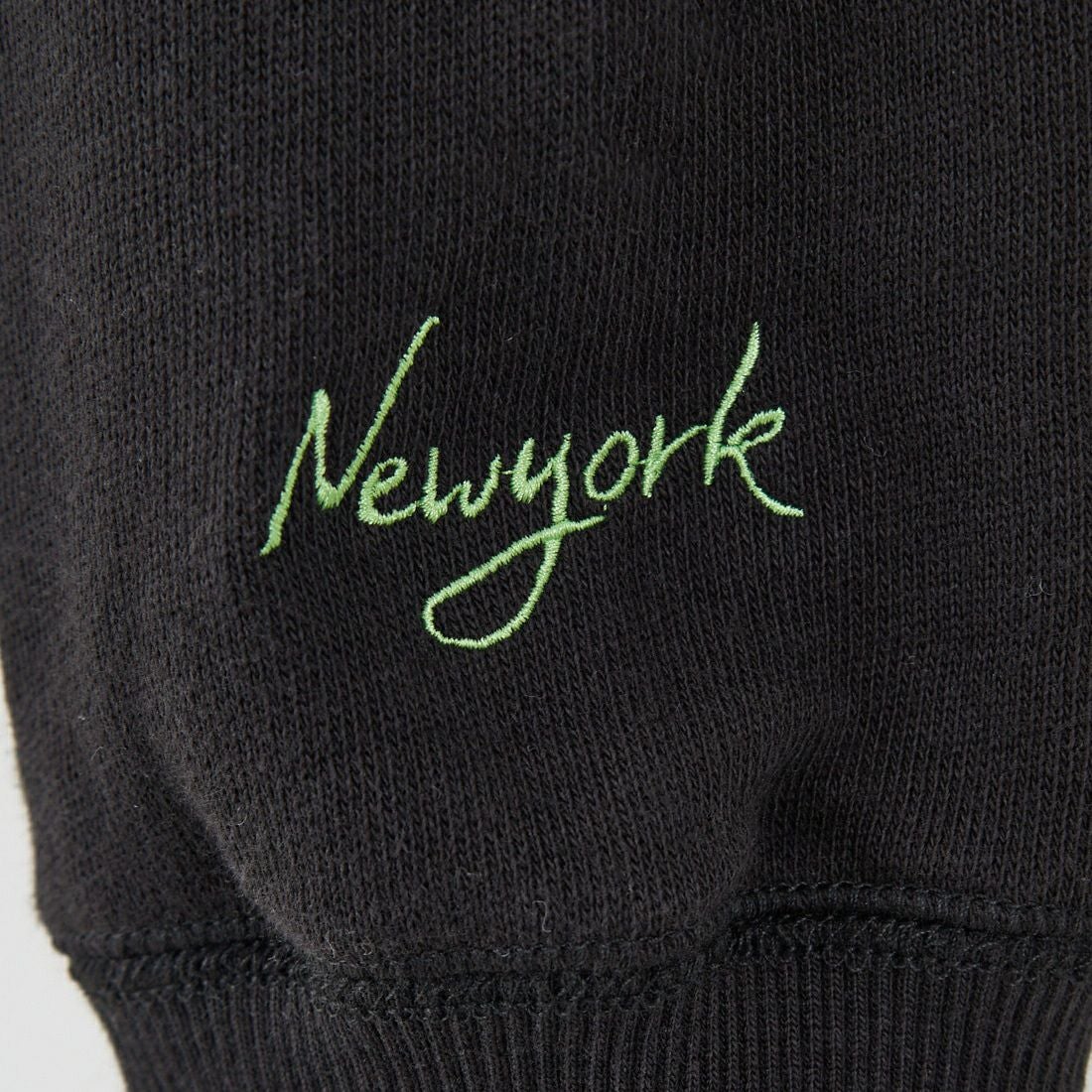 MANHATTAN PORTAGE [マンハッタンポーテージ] 別注 ロゴプリント カットオフスウェット [25FWMP-INL016-JF] BLACK