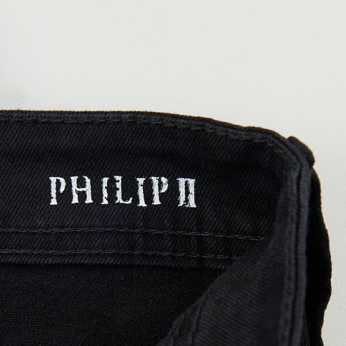 YANUK [ヤヌーク] テーパードデニム PHILIP2 [57253014] BLK