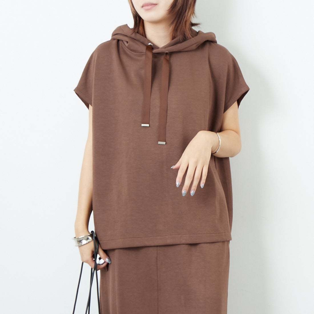 28 BROWN&&モデル身長：167cm 着用サイズ：F&&