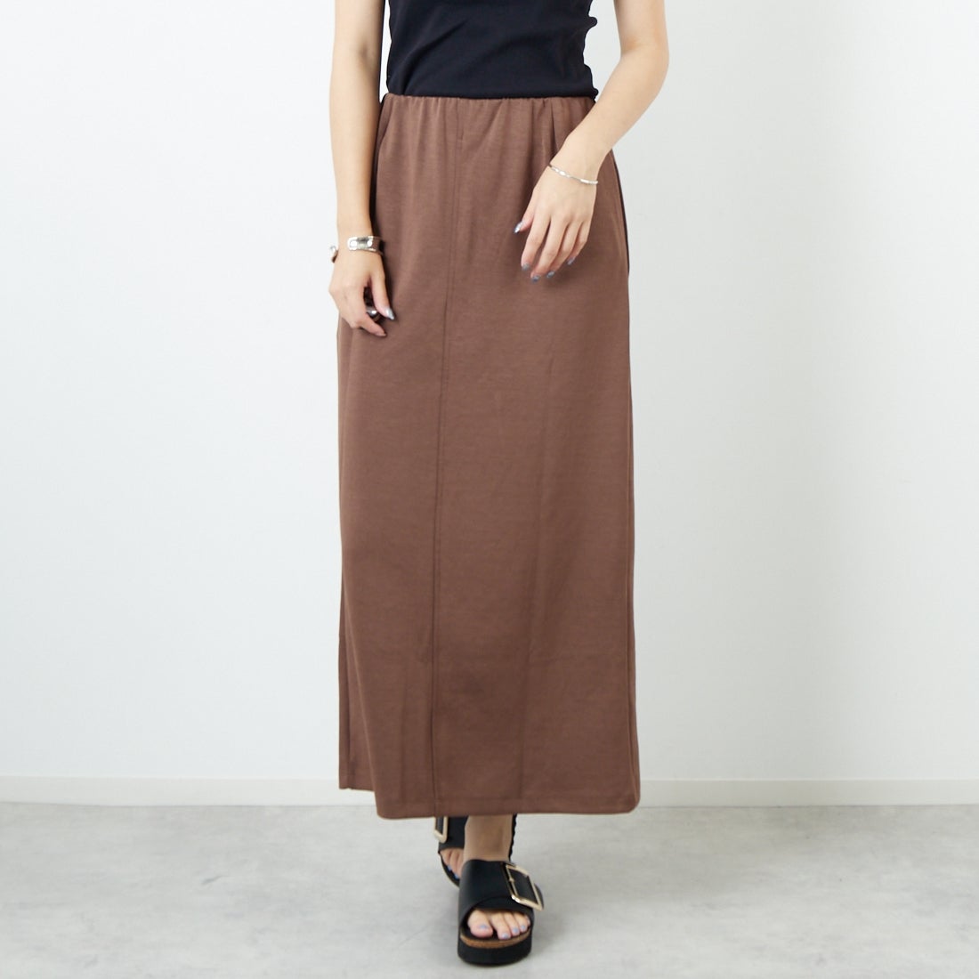 28 BROWN&&モデル身長：167cm 着用サイズ：M&&