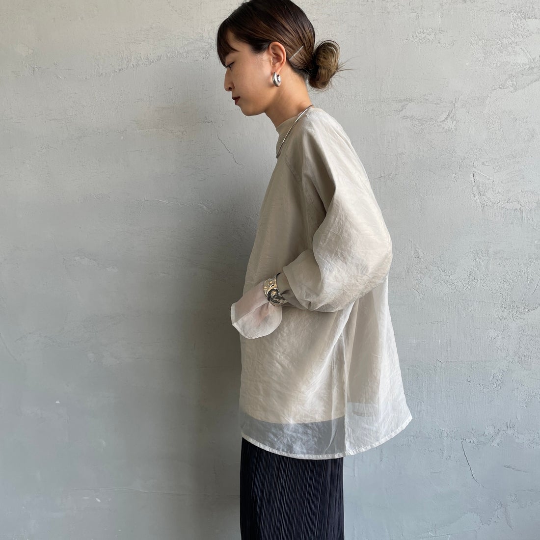 nenom [ネノム] ラグランシアーレイヤードTシャツ [NE25132014] 22 BEIGE &&モデル身長：150cm 着用サイズ：F&&