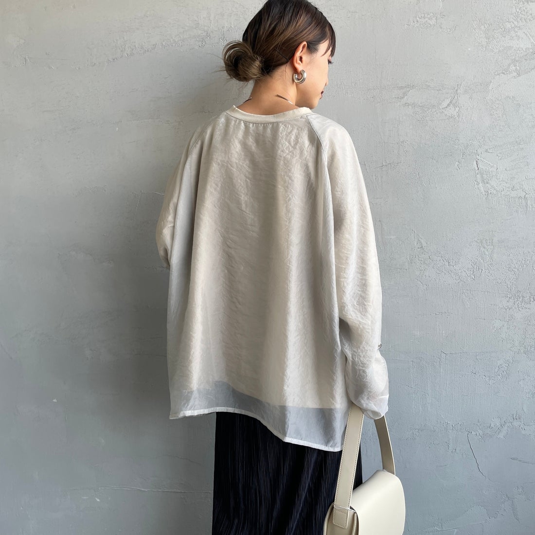 nenom [ネノム] ラグランシアーレイヤードTシャツ [NE25132014] 22 BEIGE &&モデル身長：150cm 着用サイズ：F&&