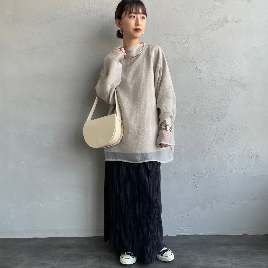 nenom [ネノム] ラグランシアーレイヤードTシャツ [NE25132014] 22 BEIGE &&モデル身長：150cm 着用サイズ：F&&