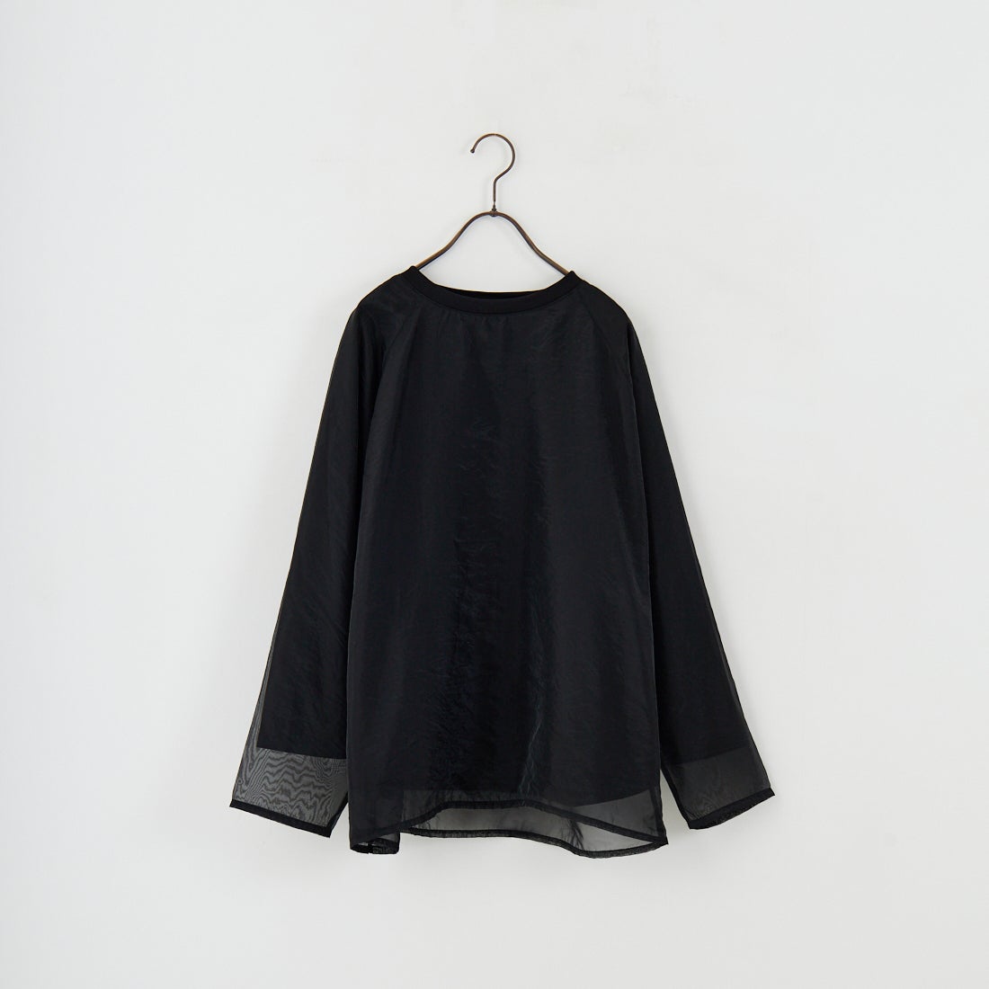 nenom [ネノム] ラグランシアーレイヤードTシャツ [NE25132014] 10 SAX &&モデル身長：150cm 着用サイズ：F&&