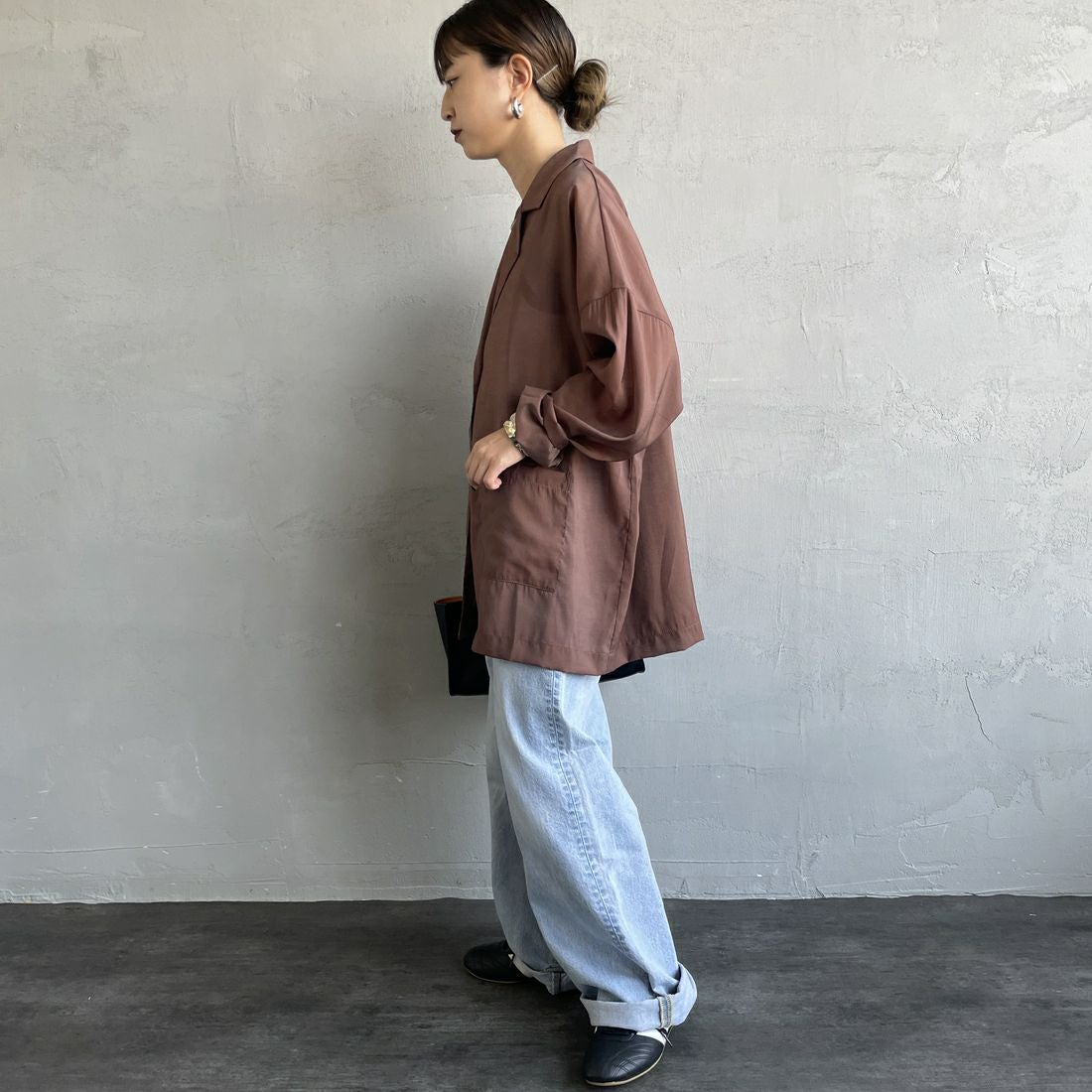 nenom [ネノム] シアーテーラードジャケット [NE25132082] 28 BROWN &&モデル身長：150cm 着用サイズ：F&&