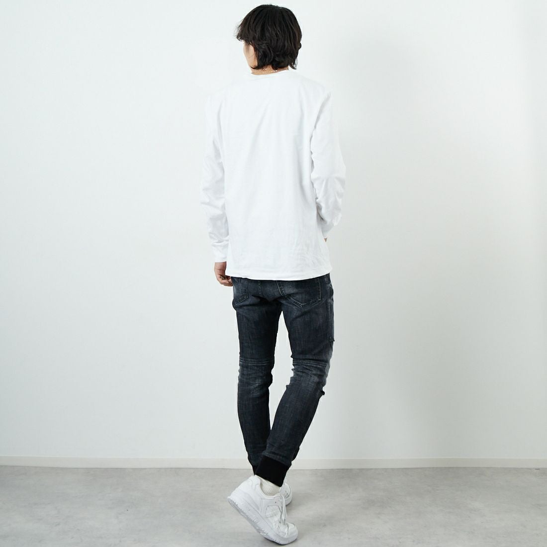 Dsquared2 [ディースクエアード] トラックデニムパンツ [74KB1080-30357] 900 BLACK &&モデル身長：179cm 着用サイズ：46&&