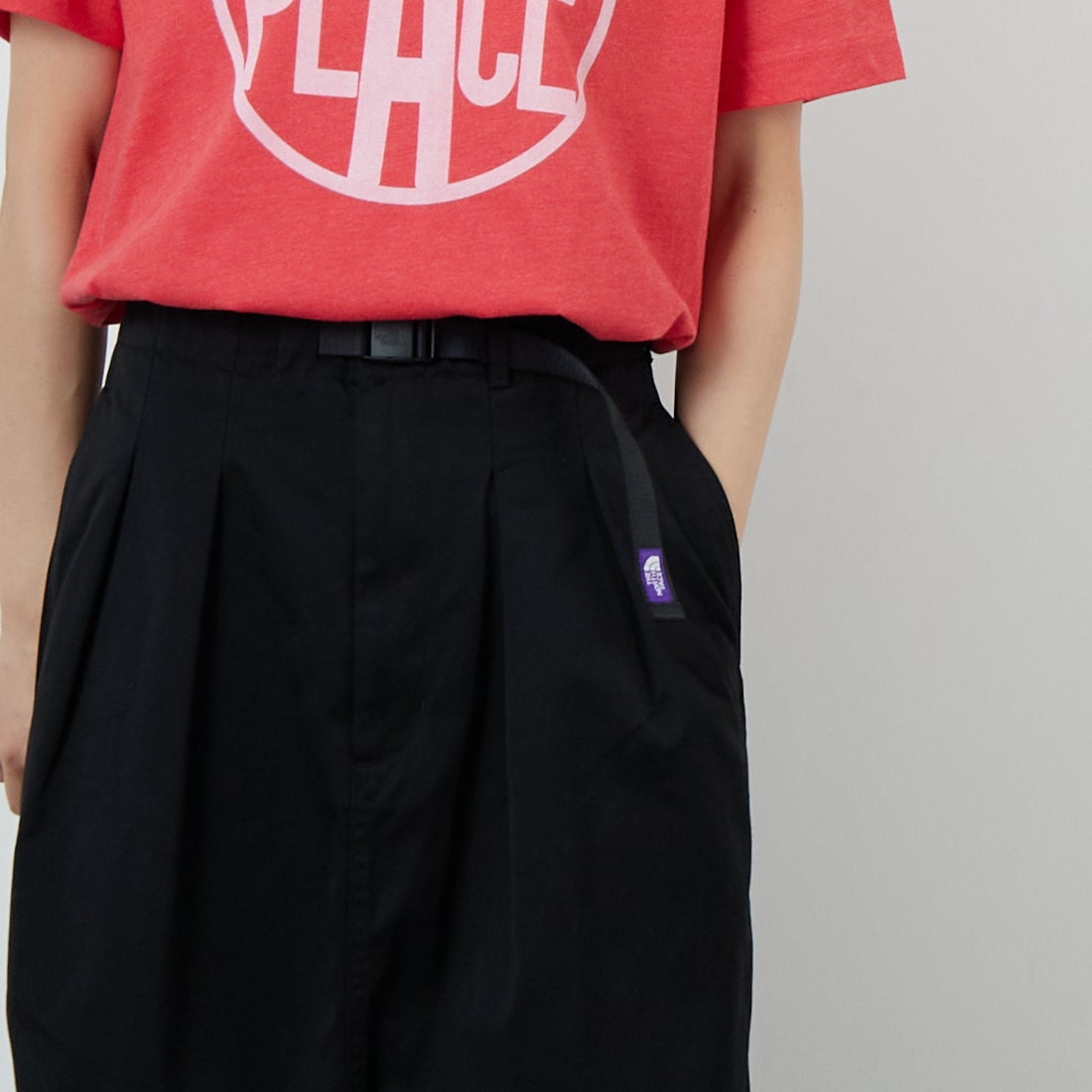 THE NORTH FACE PURPLE LABEL [ザ ノースフェイス パープルレーベル] チノタックフィールドスカート [N25FE066] K BLACK &&モデル身長：160cm 着用サイズ：WS&&
