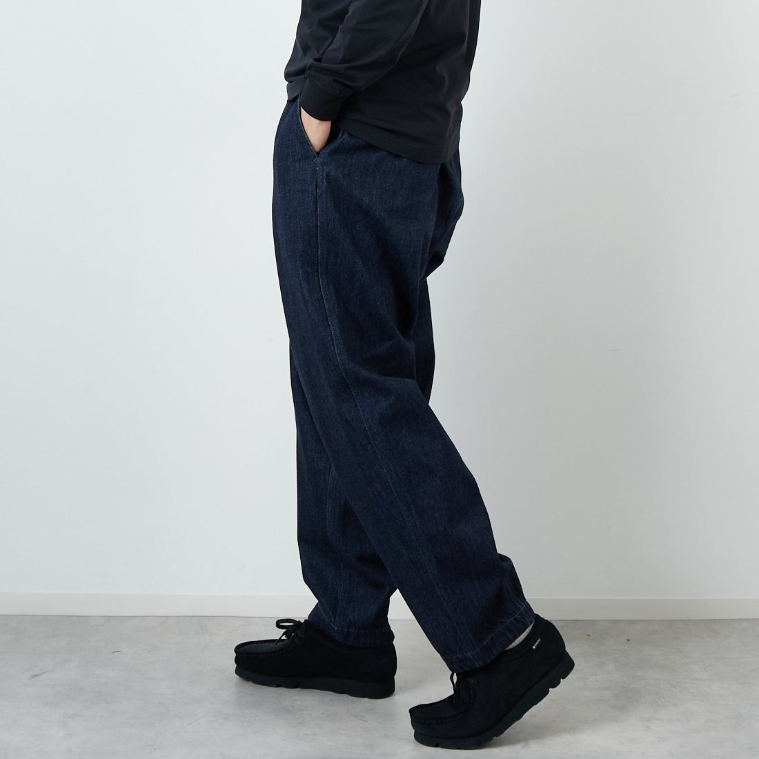 THE NORTH FACE PURPLE LABEL [ザ ノースフェイス パープルレーベル] デニムワイドテーパード フィールドパンツ [N25FC068] ID INDIGO &&モデル身長：179cm 着用サイズ：32&&